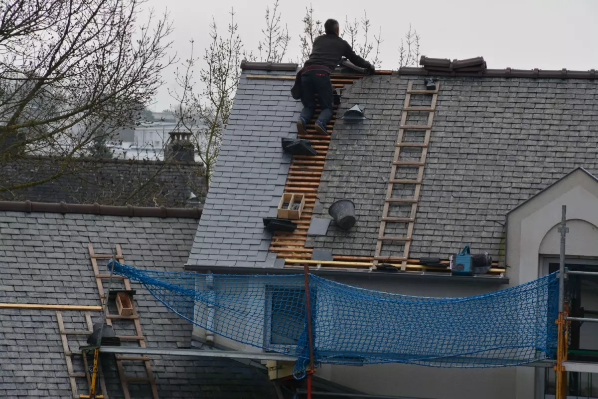 Slate roof replacement contractor